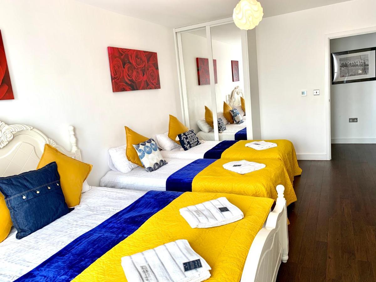 2-Bedrooms Modern Apartment Next To Velodrome, Lounge, Balcony, Parking, Abba Лондон Екстер'єр фото