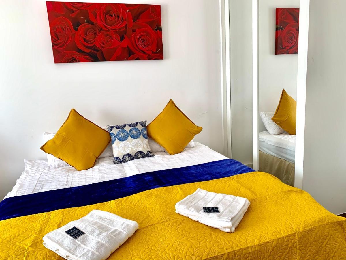 2-Bedrooms Modern Apartment Next To Velodrome, Lounge, Balcony, Parking, Abba Лондон Екстер'єр фото