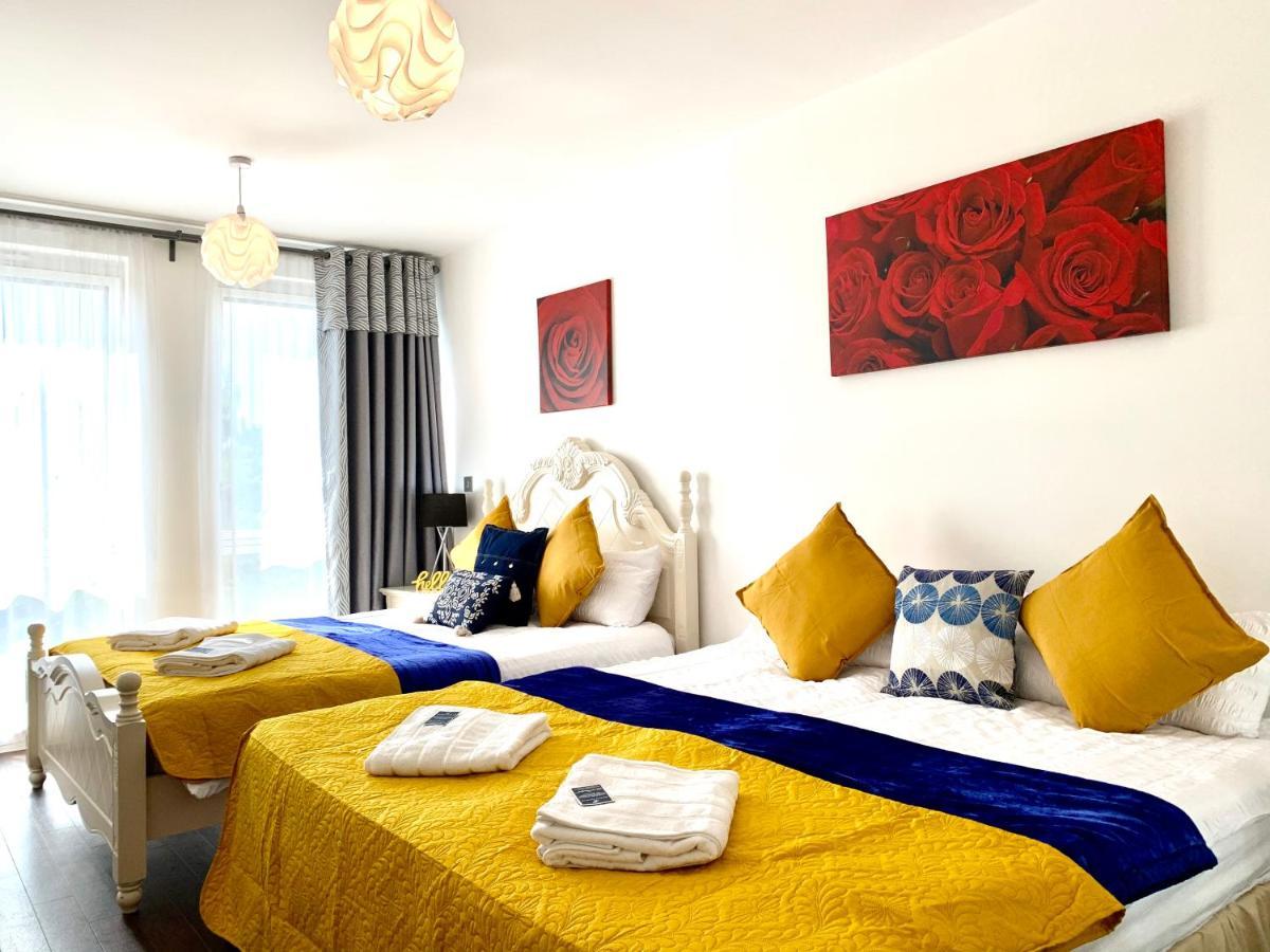 2-Bedrooms Modern Apartment Next To Velodrome, Lounge, Balcony, Parking, Abba Лондон Екстер'єр фото