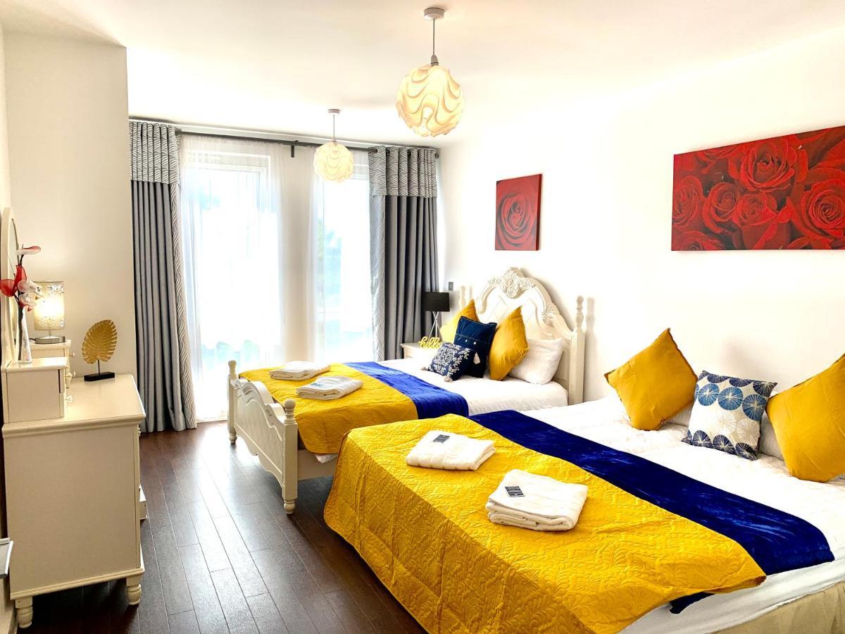 2-Bedrooms Modern Apartment Next To Velodrome, Lounge, Balcony, Parking, Abba Лондон Екстер'єр фото