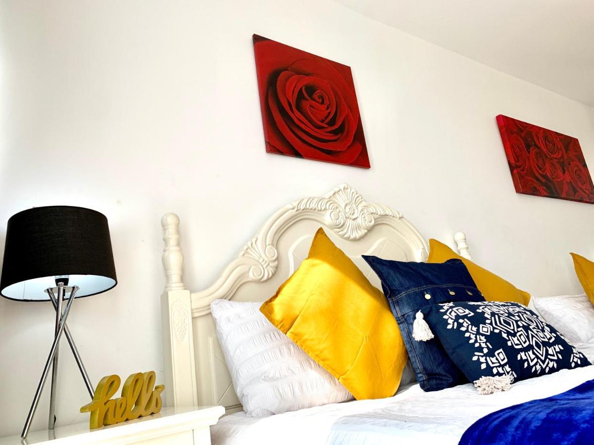 2-Bedrooms Modern Apartment Next To Velodrome, Lounge, Balcony, Parking, Abba Лондон Екстер'єр фото