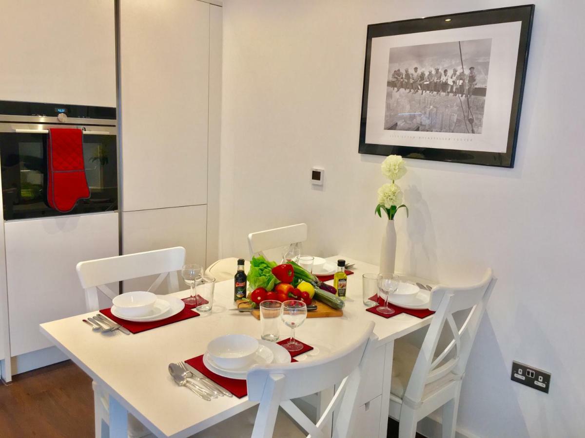 2-Bedrooms Modern Apartment Next To Velodrome, Lounge, Balcony, Parking, Abba Лондон Екстер'єр фото